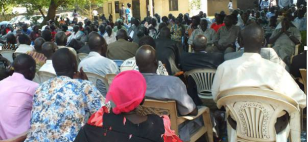Hundreds of South Sudanese waiting for Isaiah Chol Aruai and his colleagues in Juba before their arrival(Photo: Supplied/Nyamilepedia)