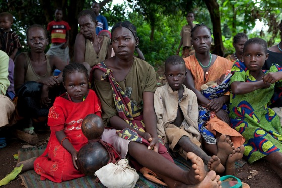 23 may 2010 – Western Equatoria State, South Sudan – People displaced by the LRA attacks. The LRA has attacked a number of roads, villages, and clinics near the town of Tambora over the last week pushing thousands of people to flee to Tambora for protection. Western Equatoria state has been rocked by LRA activities since 2006. Thousands of people have been forced from their homes as brutal attacks continue against the civilian population in the region and neighboring DRC and CAR. Photo credit: Benedicte Desrus